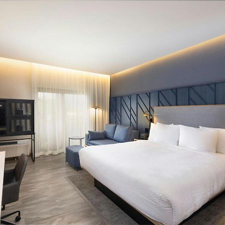 Отель Courtyard By Marriott San Jose Escazu Экстерьер фото