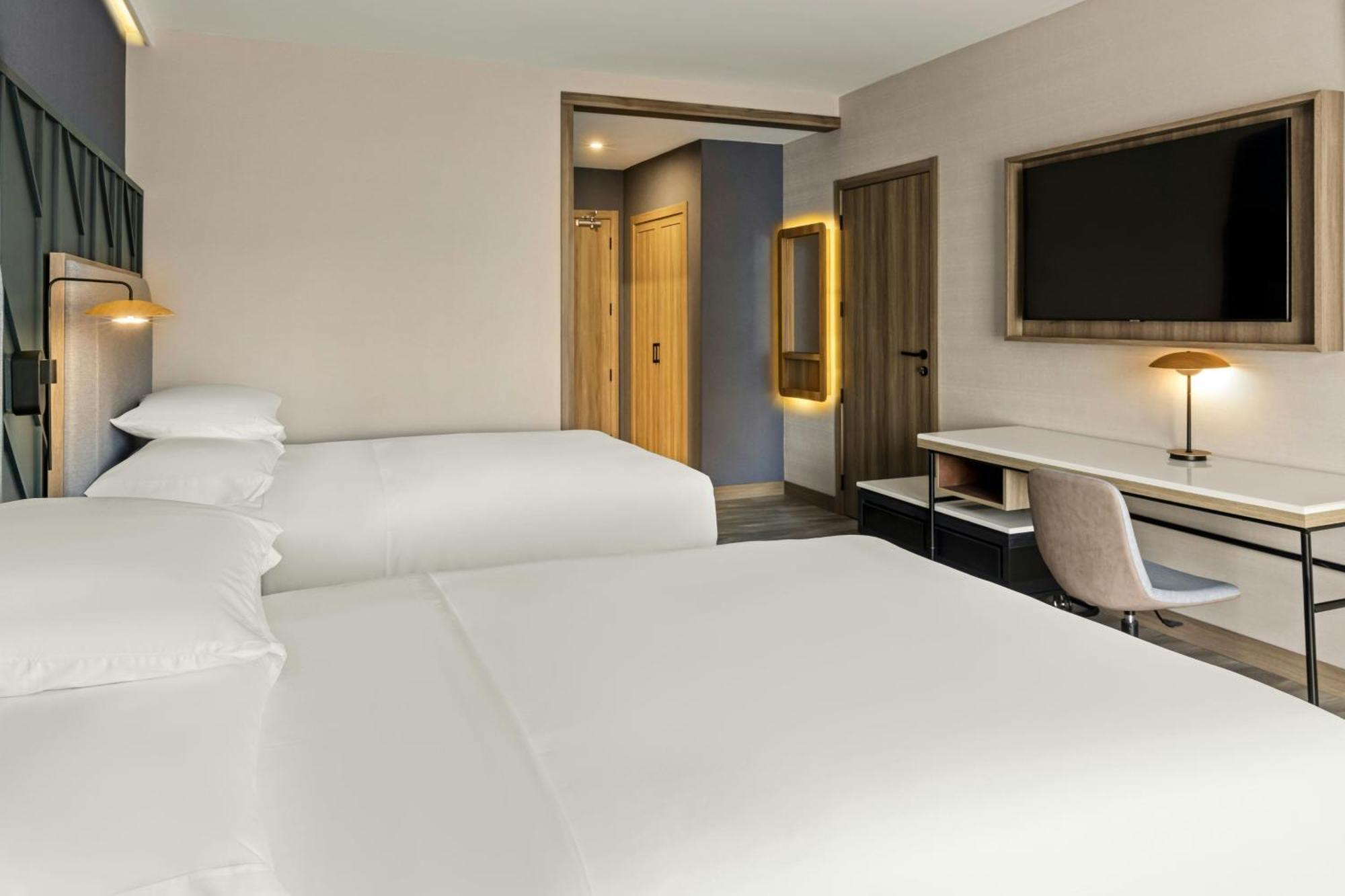 Отель Courtyard By Marriott San Jose Escazu Экстерьер фото