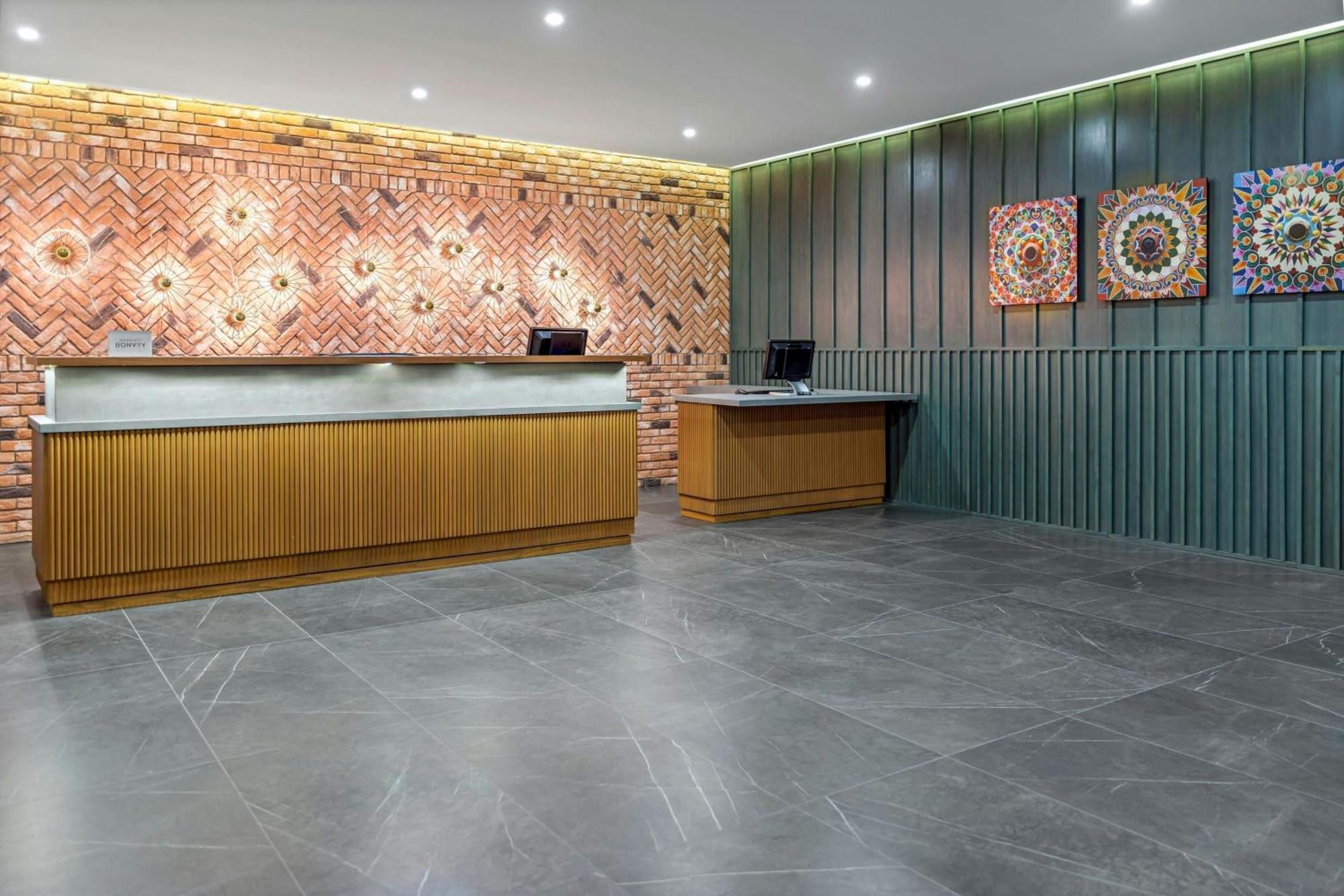 Отель Courtyard By Marriott San Jose Escazu Экстерьер фото
